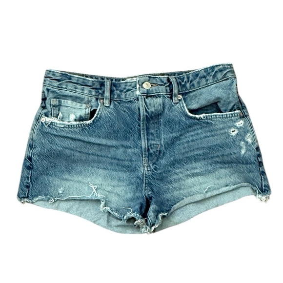 We The Free Classic Distressed Blue Jean Shorts Size 30 - Picture 8 of 8